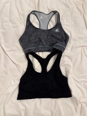 2 sports bras size small